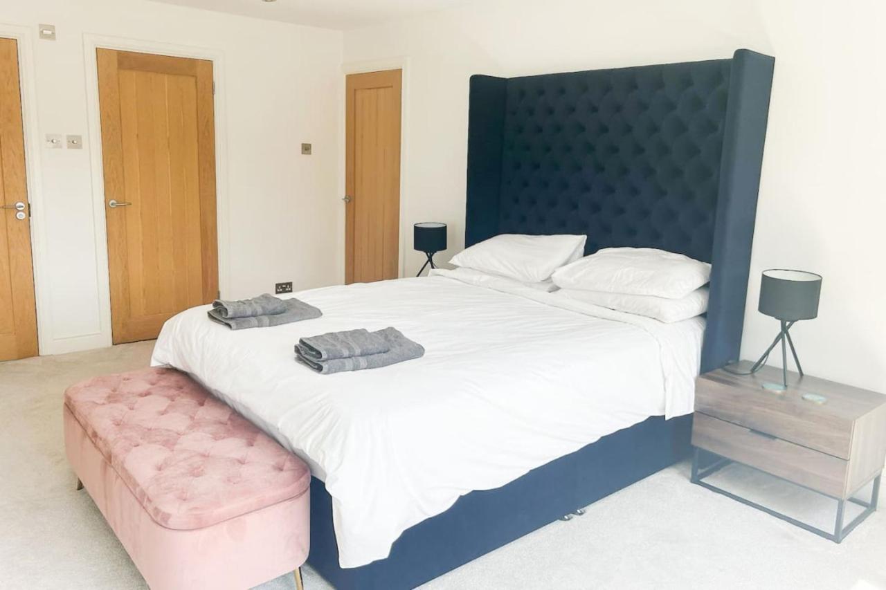 Luxe 5 Bed House In Guildford. Morden Amenities Villa Normandy Dış mekan fotoğraf
